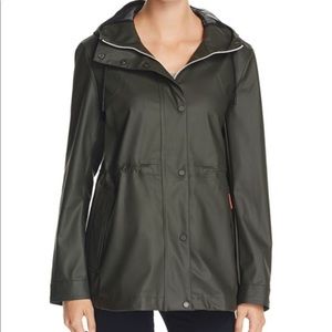 BRAND NEW - HUNTER lightweight rubberized rain jacket